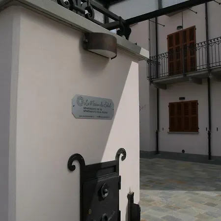 アパート La Maison Du Soleil セッラルンガ・ダルバ